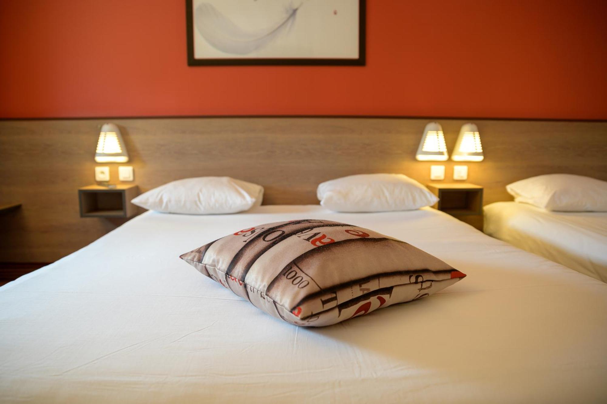Ace Hotel Clermont Ferrand La Pardieu Bagian luar foto