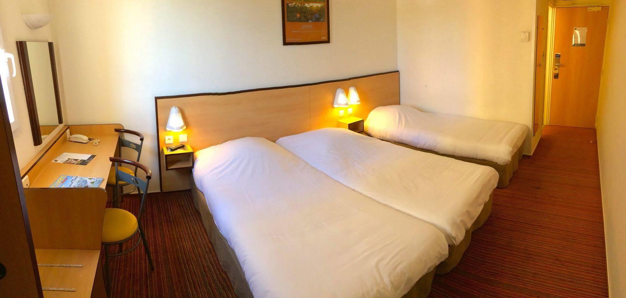 Ace Hotel Clermont Ferrand La Pardieu Bagian luar foto